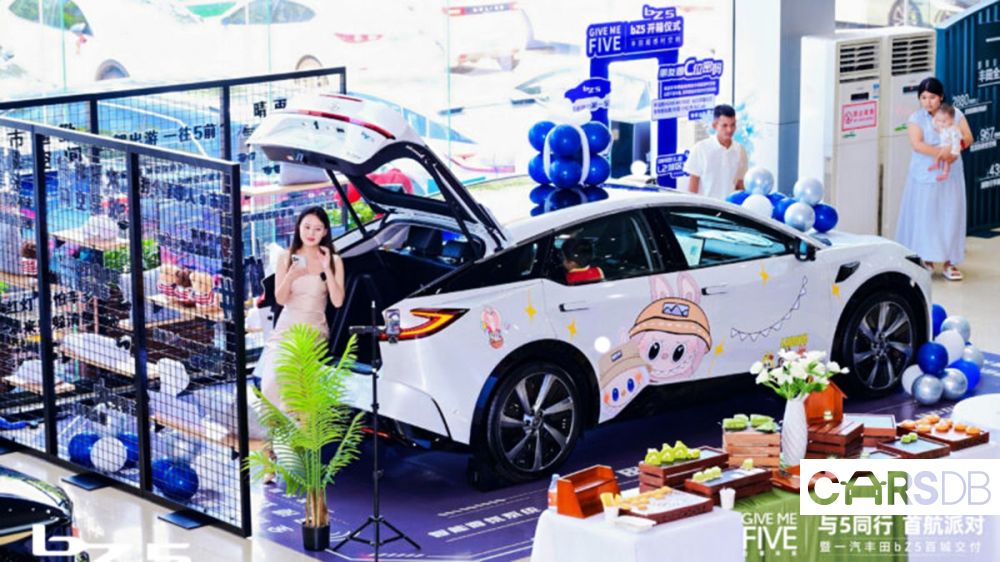 faw_toyota_bz5_deliveries-4-800x450.jpg