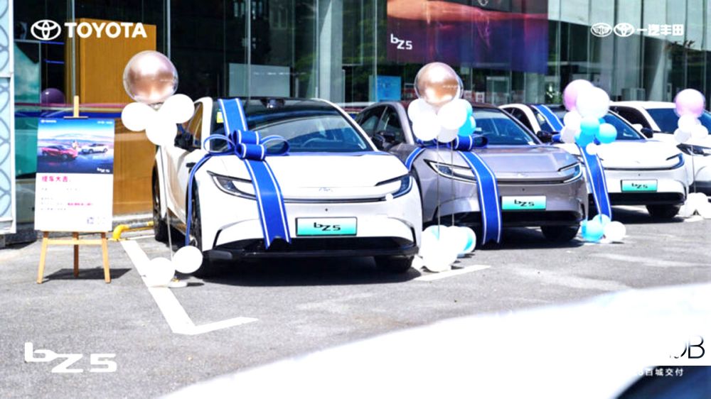 faw_toyota_bz5_deliveries-1-800x450.jpg