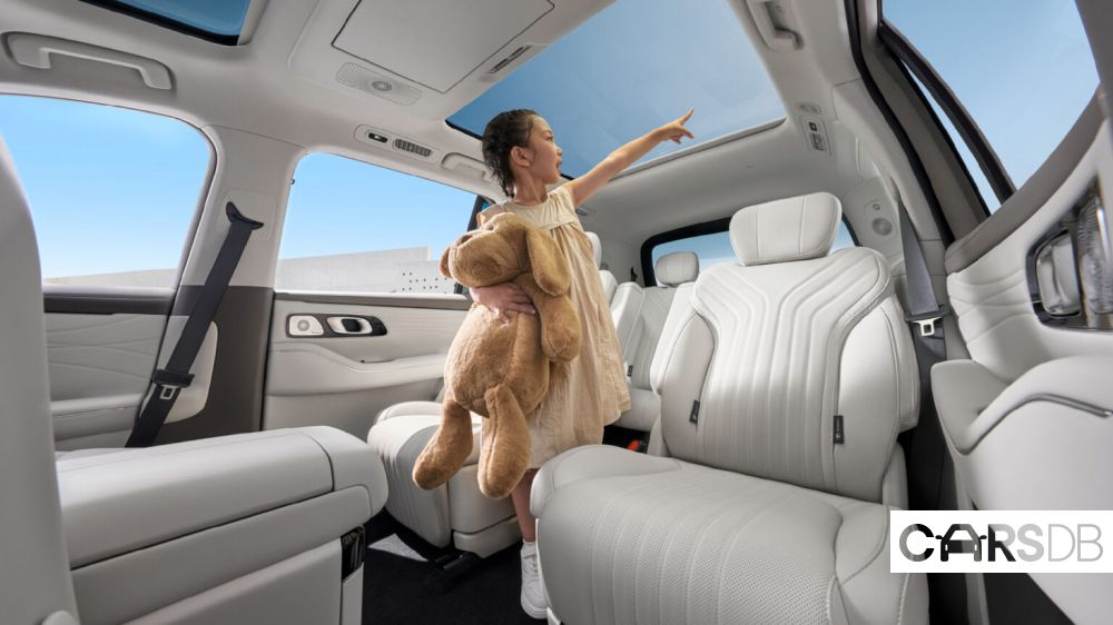 geely_galaxy_m9_presales-3-1536x864.jpg