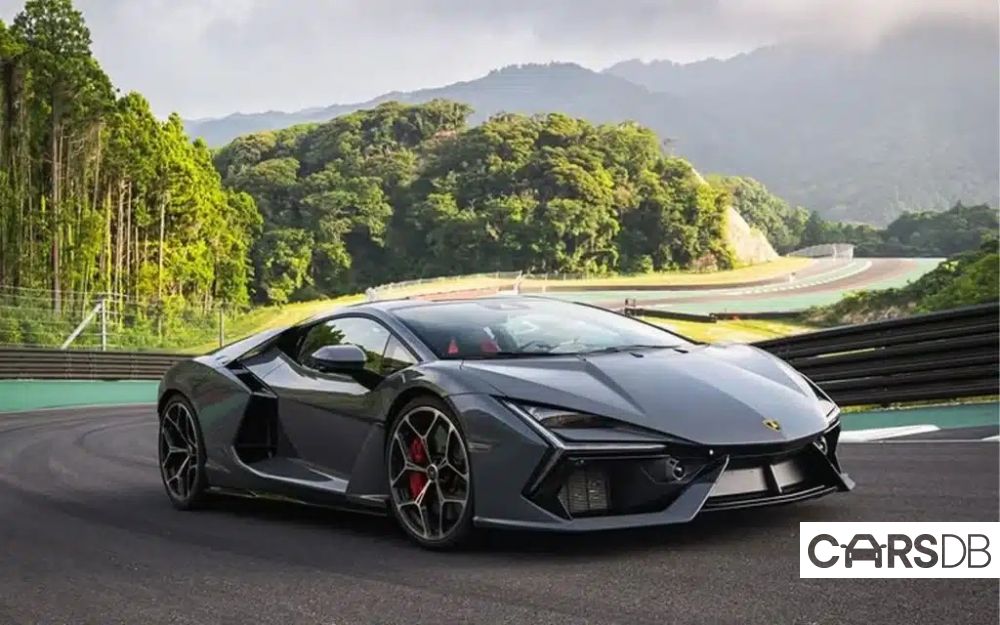 Custom-Japanese-Racetrack-Magarigawa-Club-Lamborghini-Revuelto-1024x640.jpg