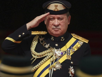 Malaysia's billionaire Sultan Ibrahim acquires 'GOLD 1' number plate for record $314,000