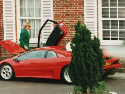 Lamborghini owned by British pop star for 25 years goes up for auction at unbelievable price
