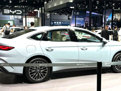 BYD's workforce exceeds 900,000, with nearly 110,000 R&D personnel