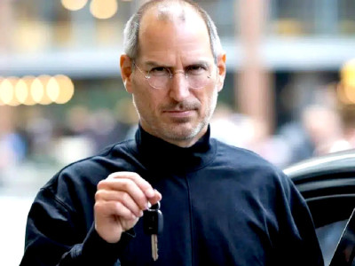 Steve Jobs’ secretary was late for work because her car wouldn’t start, so he gave her the keys to a brand-new Jaguar, saying, “Here, never be late again.”