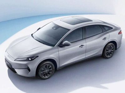 BYD e7 EV sedan with 450 km range launched at 14,400 USD in China