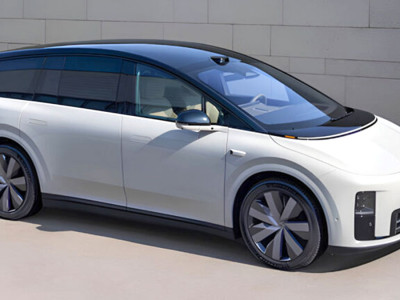 Li Auto i8 electric SUV revealed 720 km range with a 97.8 kWh ternary NMC battery