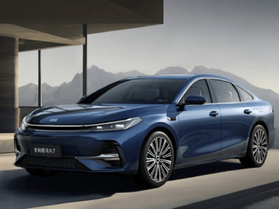 Geely က Galaxy A7 PHEV ကို တရုတ်ပြည်တွင် ဒေါ်လာ ၁၄၅၀၀ ဖြင့် presale စတင်ရောင်းချ