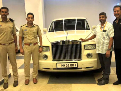 အမီတာဘဂျမ်းက သူမပိုင်တော့တဲ့ Rolls-Royce တစ်စင်းအတွက် ဘာကြောင့် ဒဏ်ငွေဆောင်နေရတာလဲ